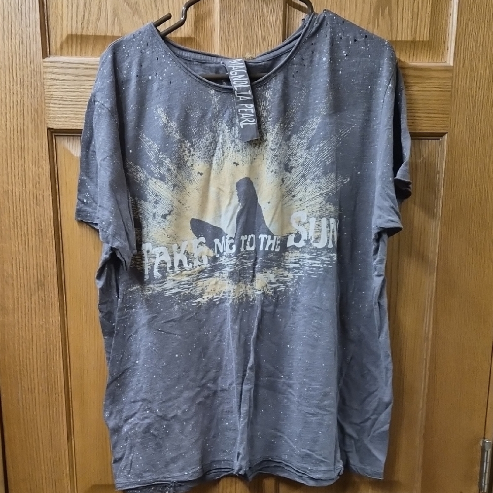 Magnolia Pearl Gray and Cream Graphic Tee
